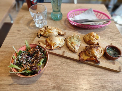 Las Casas Empanadas